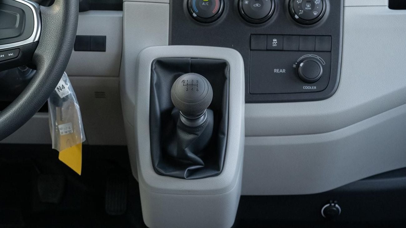 تويوتا هاياس TOYOTA HIACE 2.8L 13STR MT DSL -2026YM