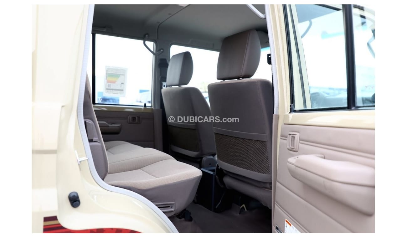 Toyota Land Cruiser Pick Up 2023 Toyota LC PUP 4X4 DC 4.5 With Diff Diesel Manual - Beige inside oak - Export only