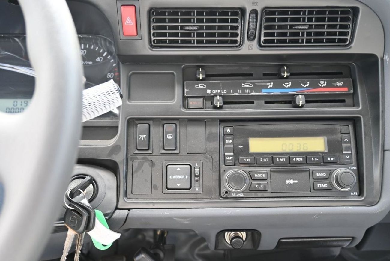 Golden Dragon XML6502E Golden Dragon XML6502E-P 2.2L Petrol, VAN, 4 Doors, Manual Transmission, Manual Window, 15 Seats, Co