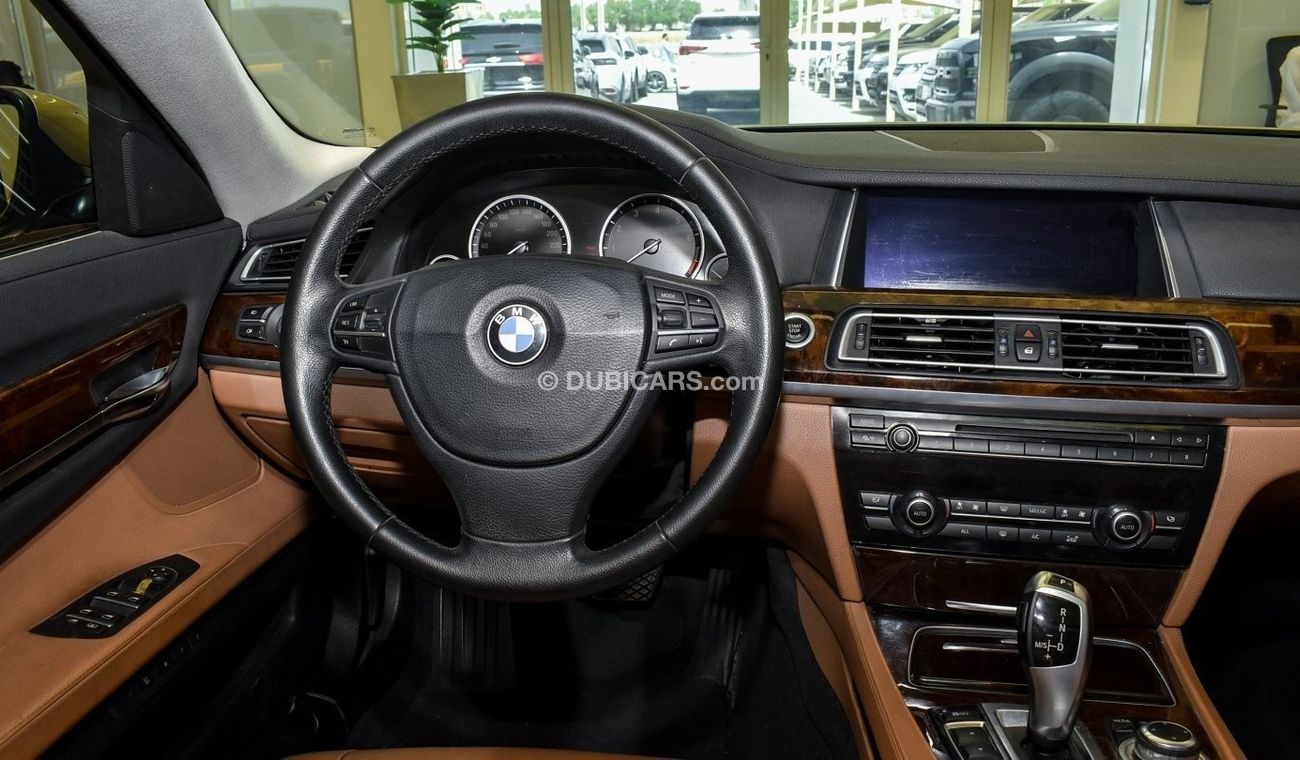 بي أم دبليو 730Li