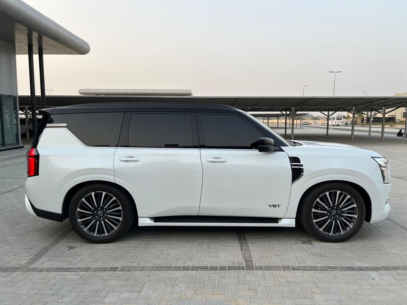 Nissan Patrol LE PLATINUM CITY TWIN-TURBO | CERTIFIED PRE-OWNED | AL MASOOD WARRANTY & SERVICE CONTRACT