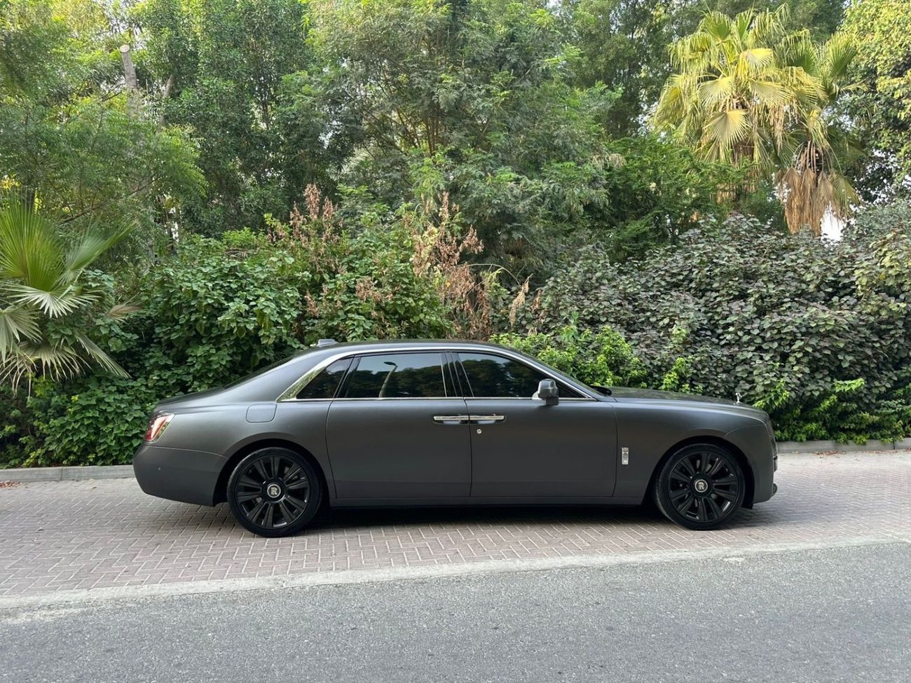 Rolls-Royce Ghost 6.75T Extended Wheelbase | V12 571 HP | GCC Specs | Like New | 4,000 KM