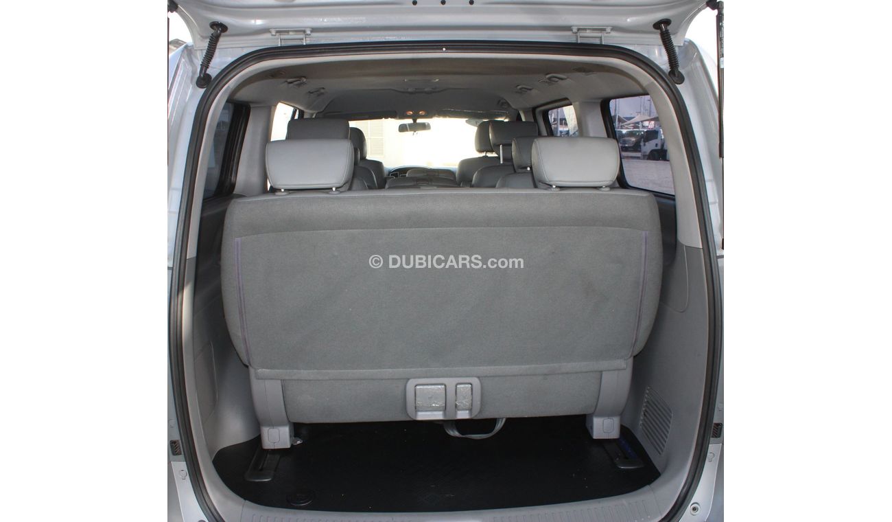 هيونداي جراند ستاريكس هيونداي h1 جراند استاركس 2017 وارد كوريا أوراق جمارك بحالة ممتازة بدون حوادث