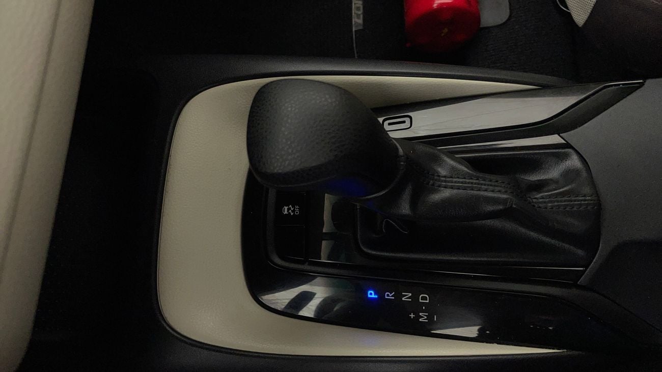 تويوتا كورولا XLI 1.6 | بدون دفعة مقدمة | اختبار القيادة في المنزل