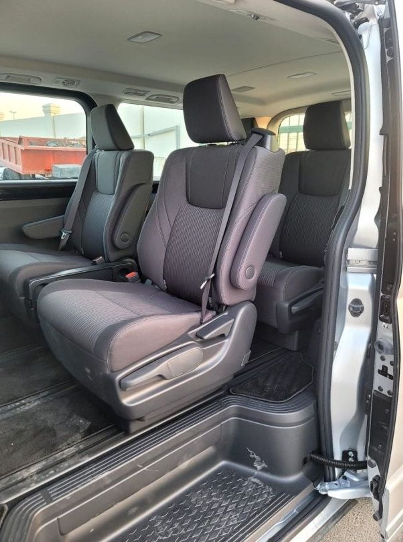 تويوتا جرافينا 3.5L PETROL AUTOMATIC 2025