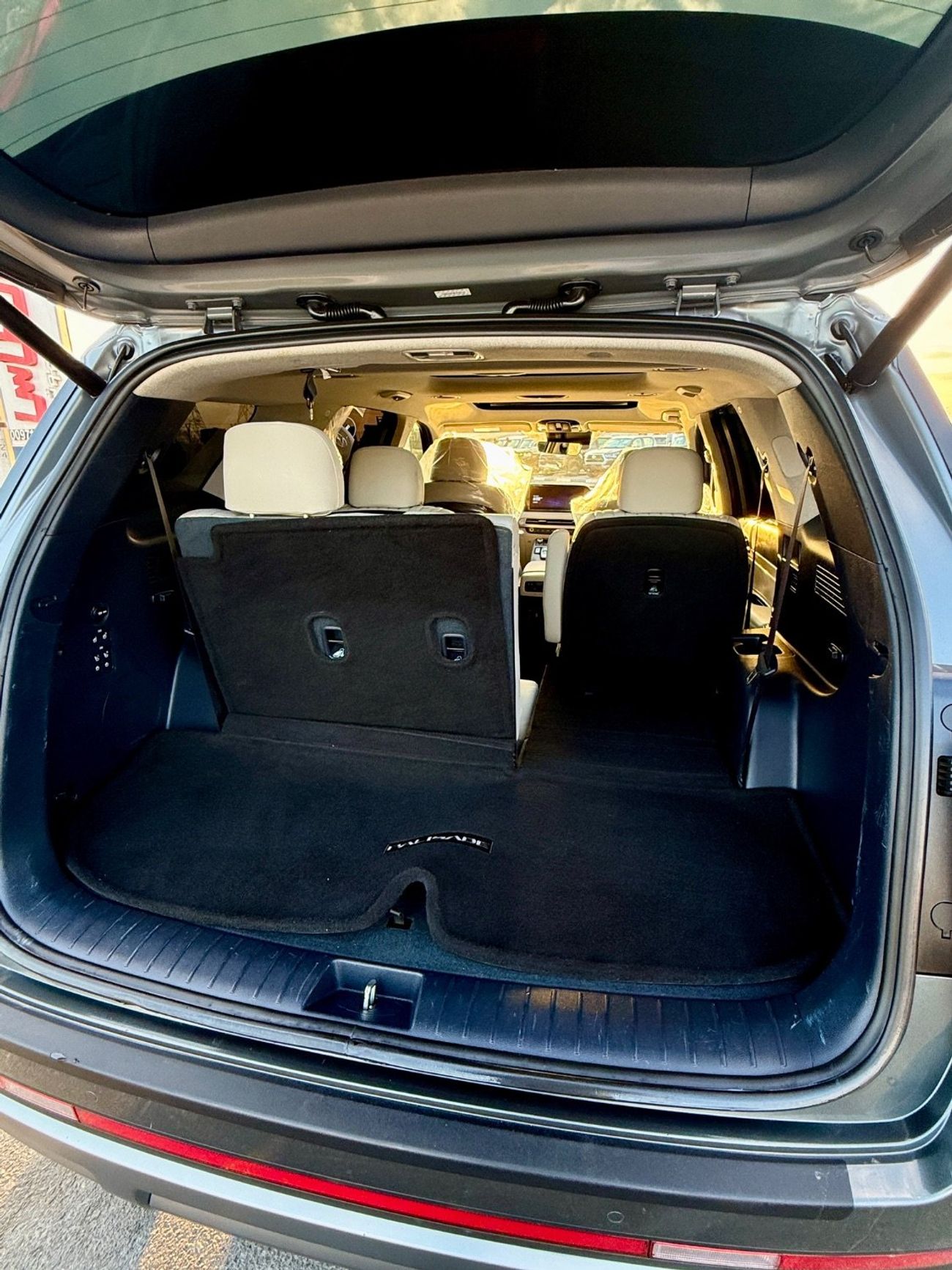 Hyundai Palisade Palisade Limited very clean car