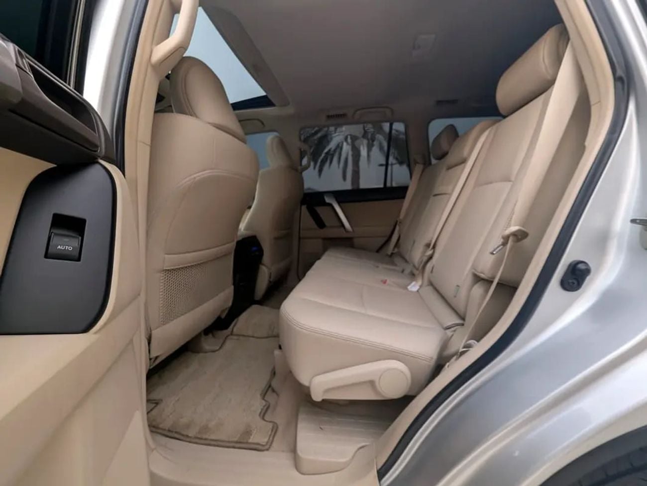 Toyota Prado TX-L Top full Option V6 4.0L GCC specs Excellent Condition