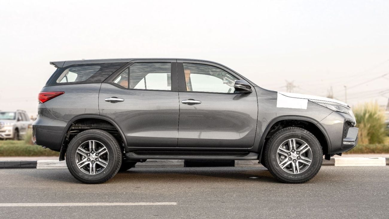 تويوتا فورتونر EXR 2026 Totota Fortuner GX 2.7L AT Petrol (Gray-Tan) RWD