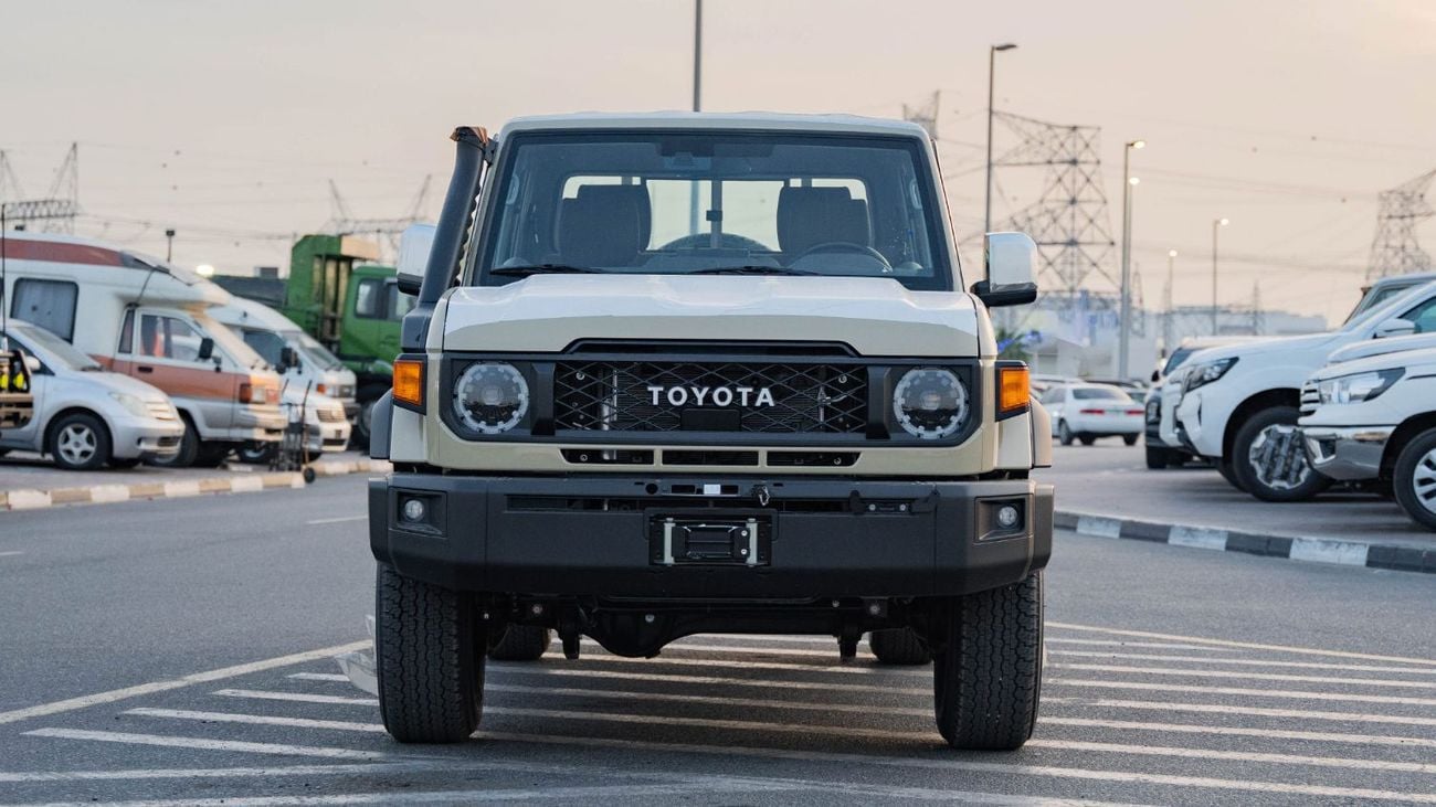 Toyota Land Cruiser Pick Up 2025 Toyota Land Cruiser LC 79 4.0 Double Cab AT Petrol Full Option