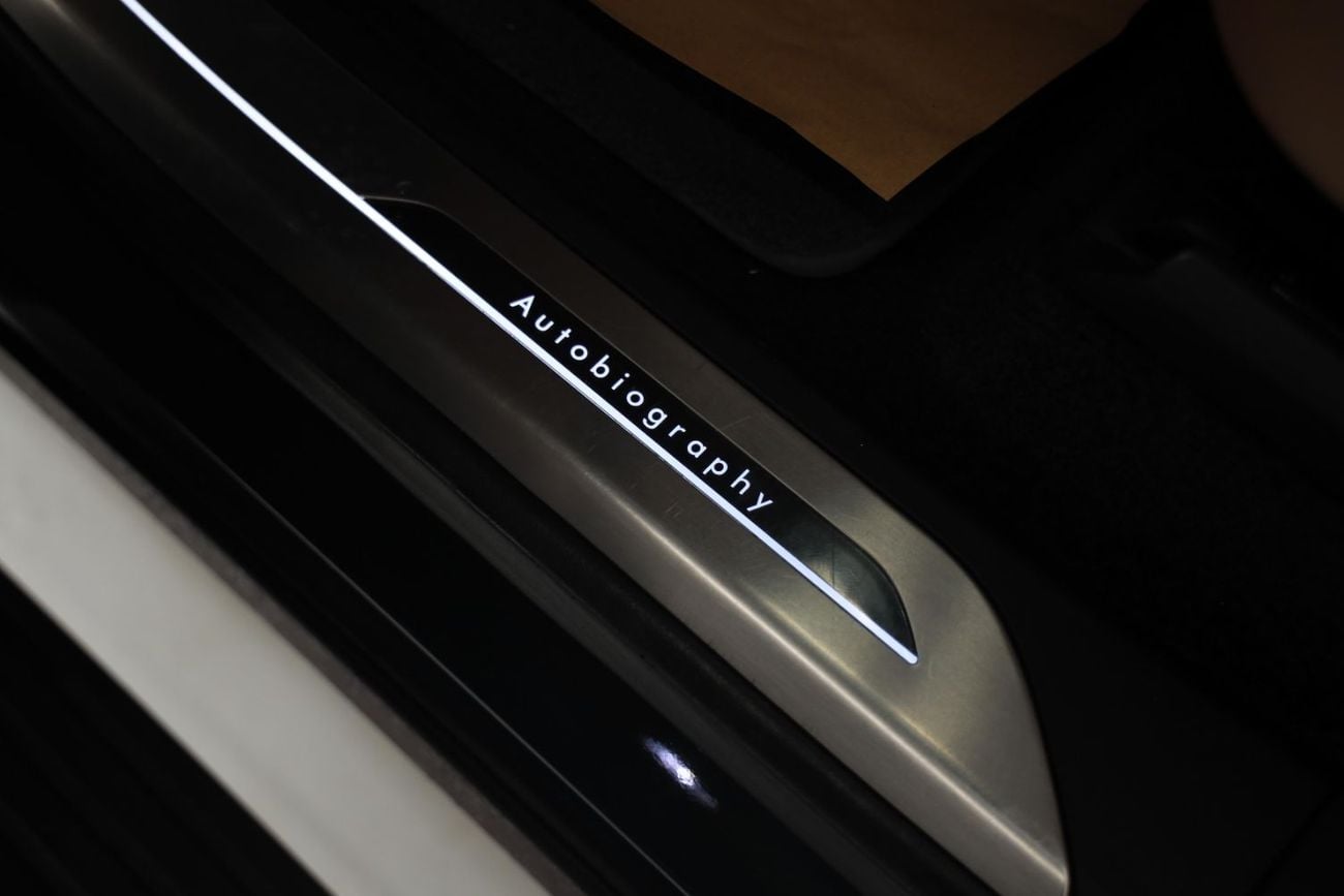 Land Rover Range Rover Autobiography P530 4.4L Land Rover Range Rover Autobiography 2022 - GCC Specs - Pristine Condition