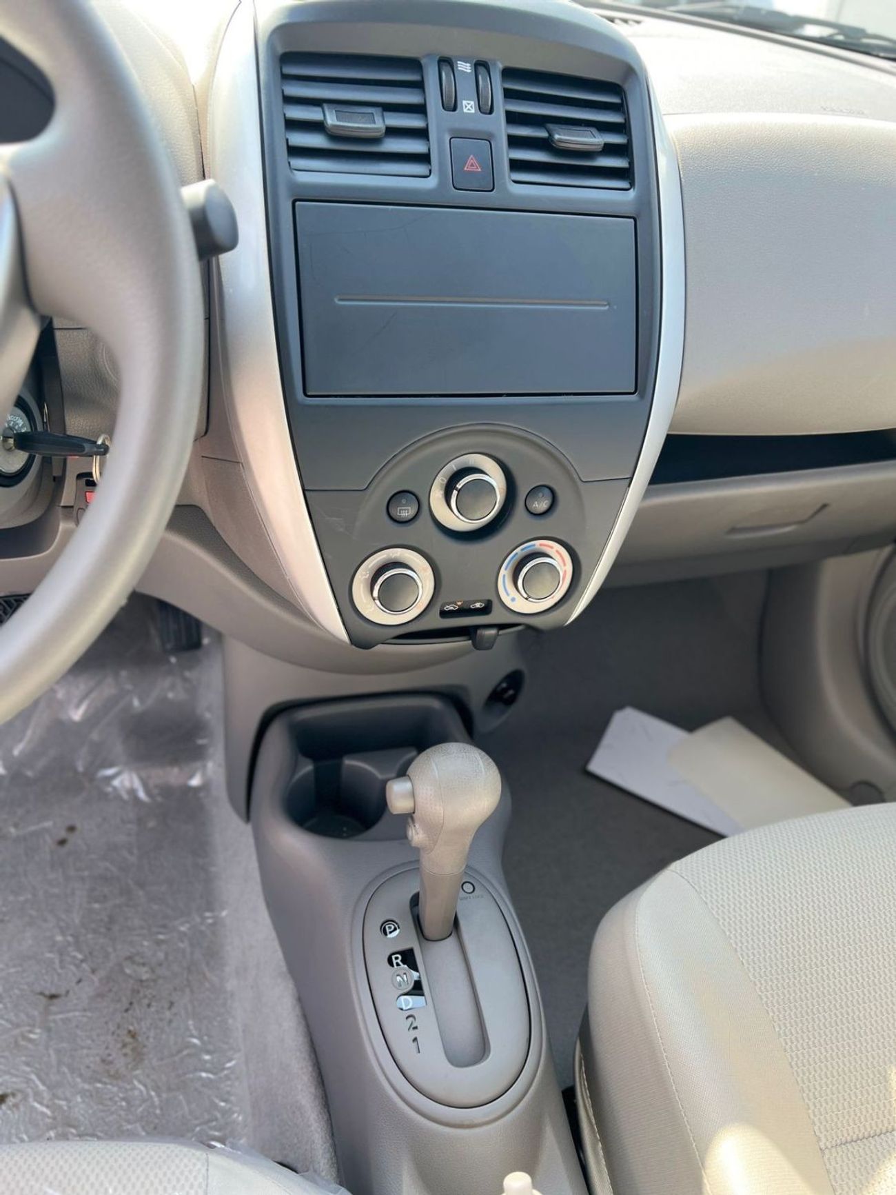 Nissan Sunny Nissan Sunny SV, Basic Options, Model 2024