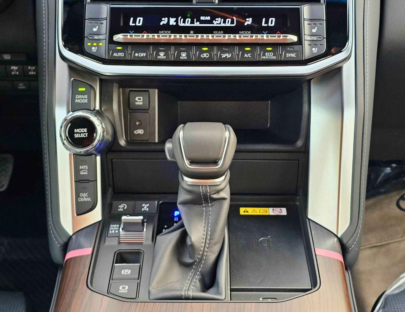 تويوتا لاند كروزر VX HYBRID | 3.5L V6 PETROL | RADAR | PWR WITH LEATHER SEATS | 360* CAMERAS | SUNROOF | BID DVD | JBL