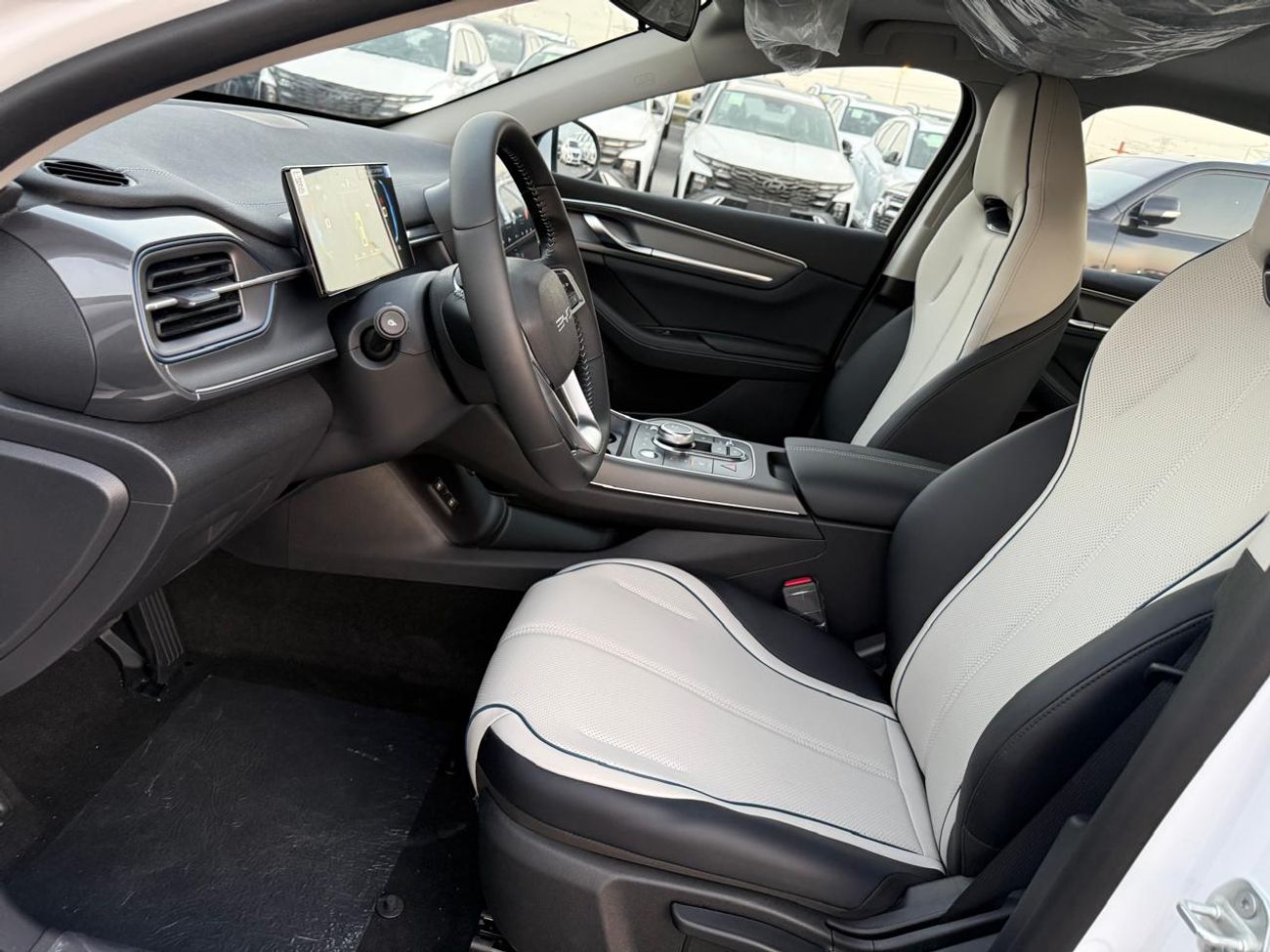 BYD Destroyer 05 2025 BYD DESTROYER 05 DM-i PLUG IN HYBRID with SUNROOF