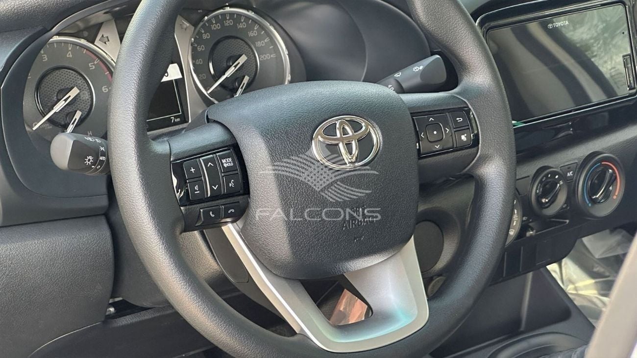 Toyota Hilux 2.4L V4 DC-2WD-GLX-MT