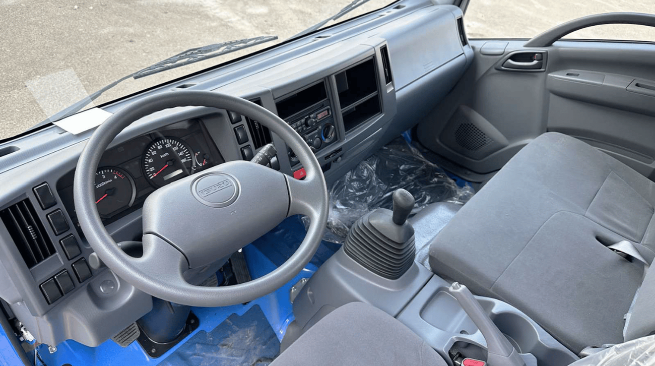Isuzu NPR ECTAI0038 - 2026 Isuzu NPR71 Single Cab Chassis Truck -  4.6L Diesel Manual – Blue