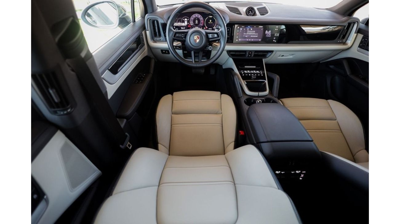 بورش كايان Porsche Cayenne 2024 GCC under Agency Warranty with Flexible Down-Payment.