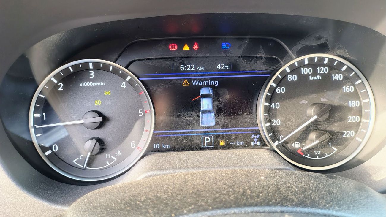 نيسان نافارا Std 2.5L RWD M/T