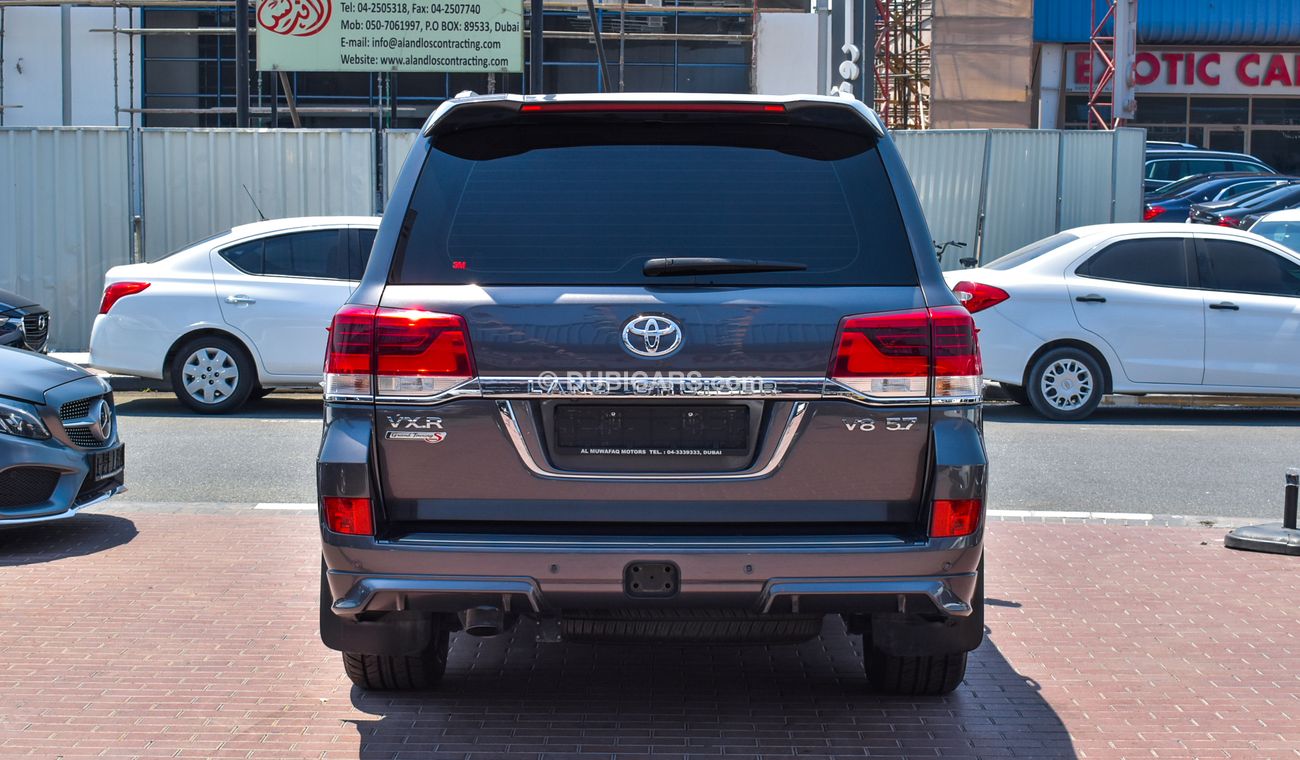 Toyota Land Cruiser VXR Grand Touring V8 5.7L