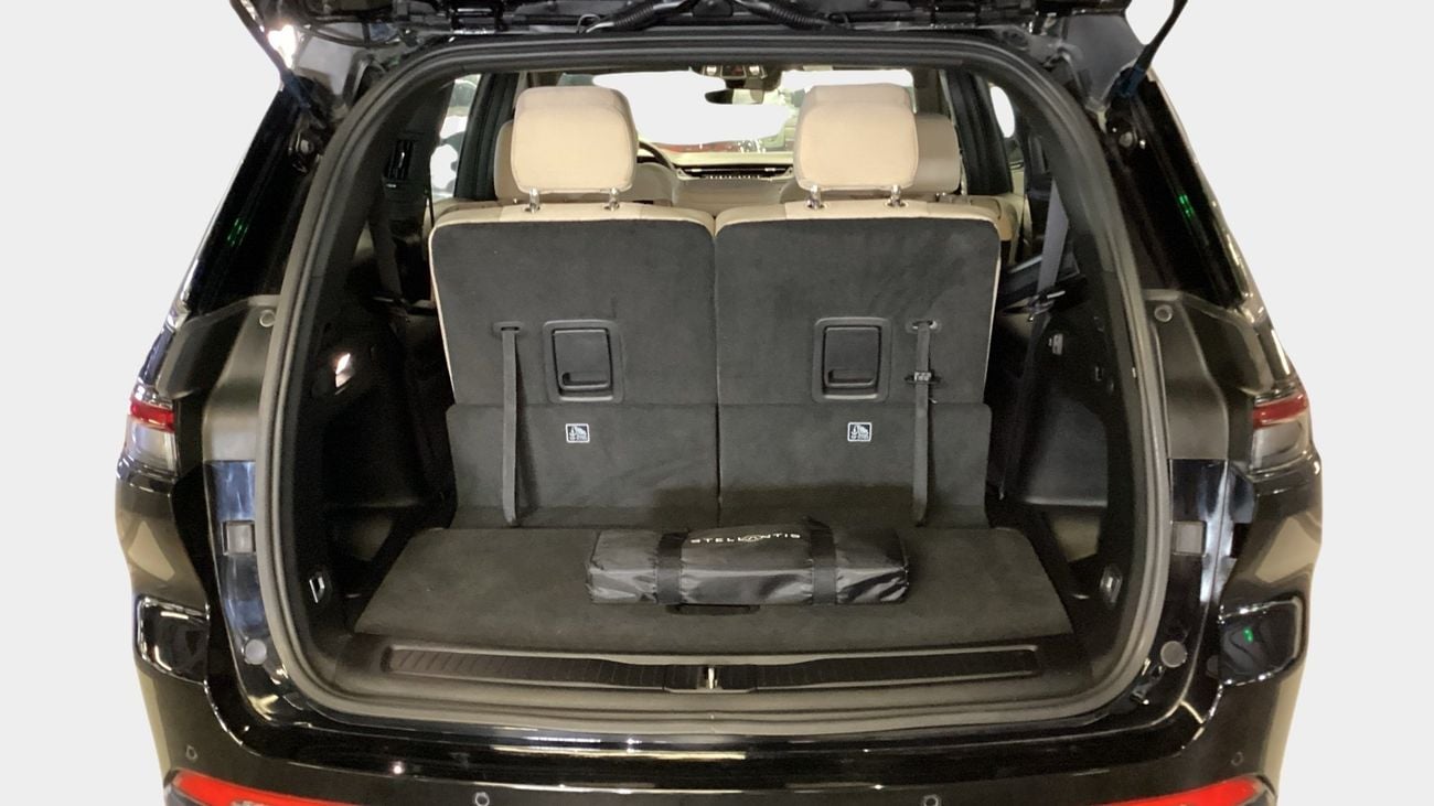 Jeep Grand Cherokee LAREDO | Guaranteed Warranty | 0 Down Payment