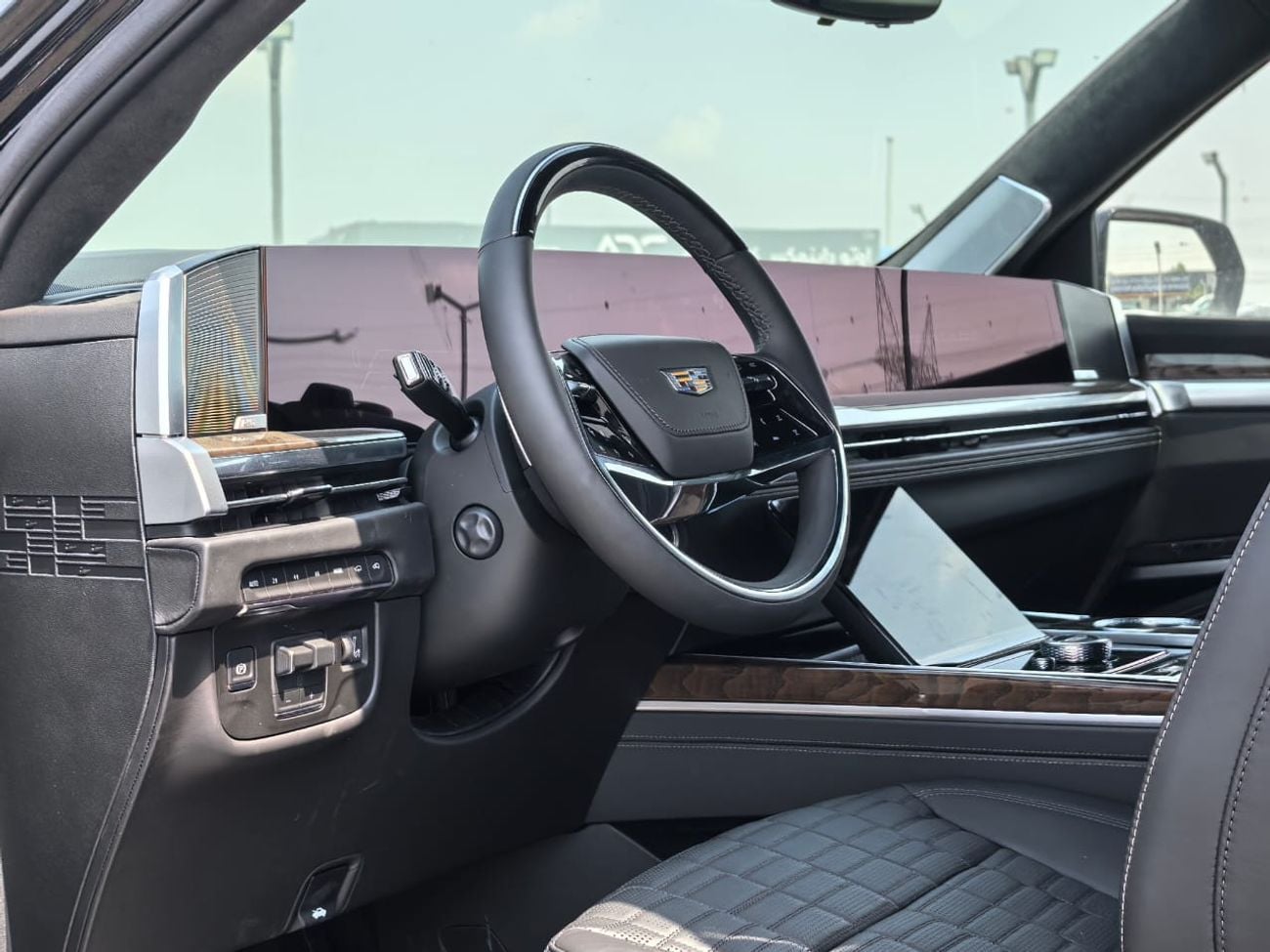 Cadillac Escalade ESV(Long)Sport Platinum Onyx Black Pkg | Fridge | 545k for local registration