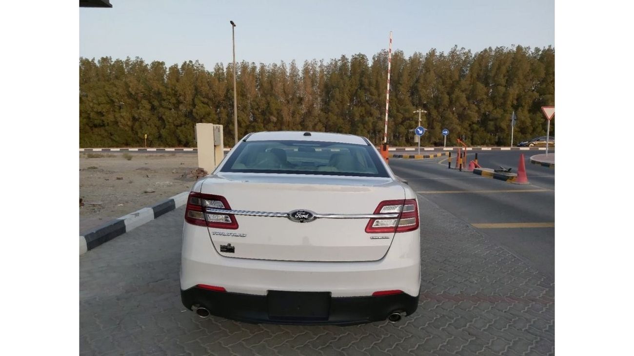 Ford Taurus SEL Very Clean Car