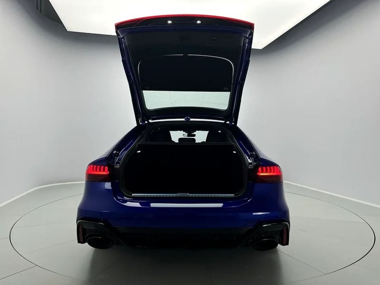 أودي RS7 quattro 4.0L
