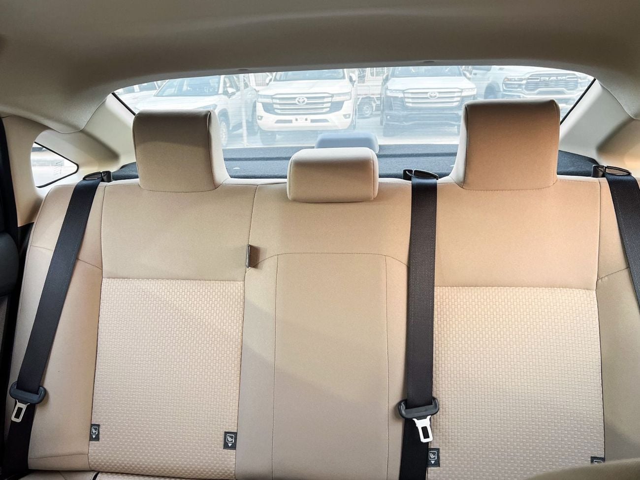 تويوتا يارس EXPORT PRICE - Toyota Yaris E STD 1.5L