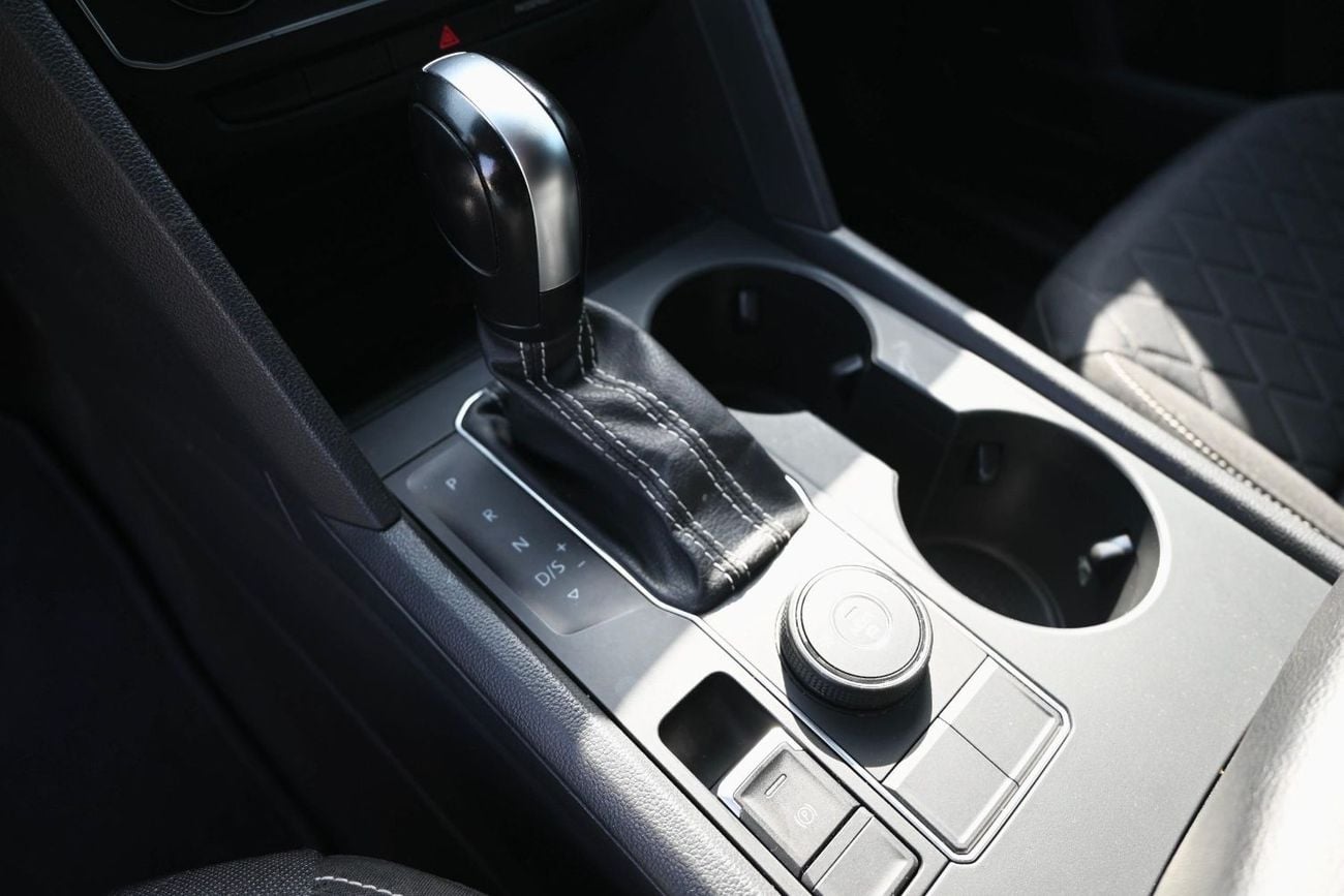 Volkswagen Teramont Trendline 3.6L - EID OFFER - 0% DP - FULL AGENCY RECORD - ORIGINAL PAINT - VW TERAMONT 4WD - LOW MIL