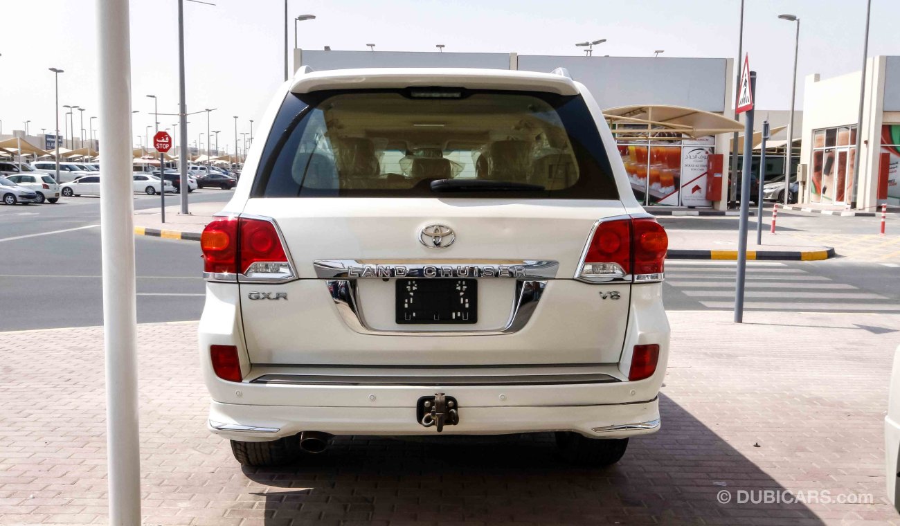 Toyota Land Cruiser GXR V8