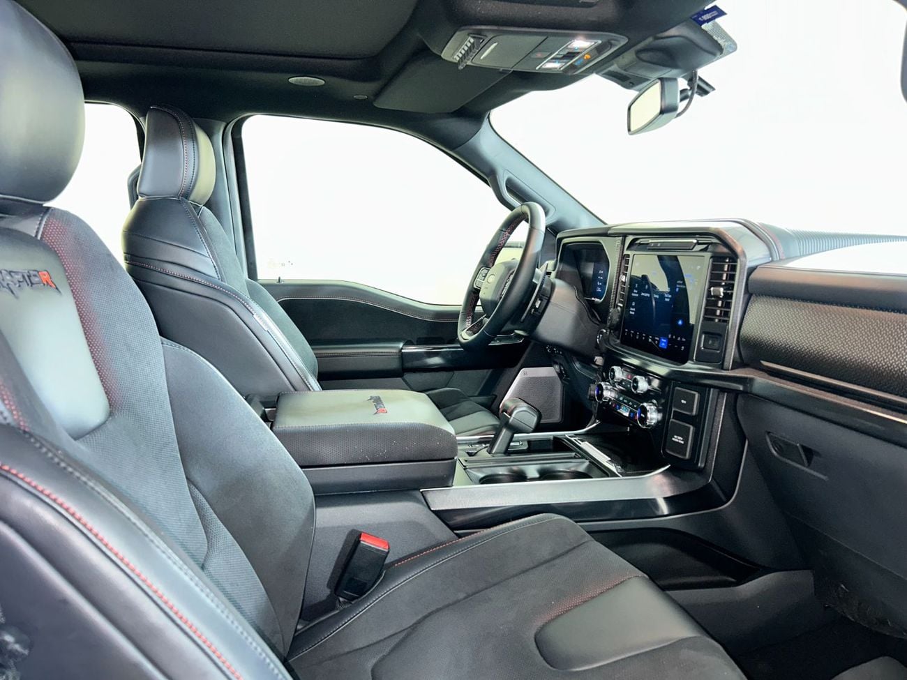 Ford F-150 RAPTOR CREW CAB LUX RP1824 /AL TAYER MOTORS / AL QOUZ SHOWROOM