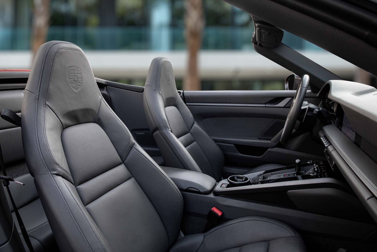 بورش 911 Carrera Cabriolet | 9,792 P.M | 0% Downpayment | PORSCHE WARRANTY!