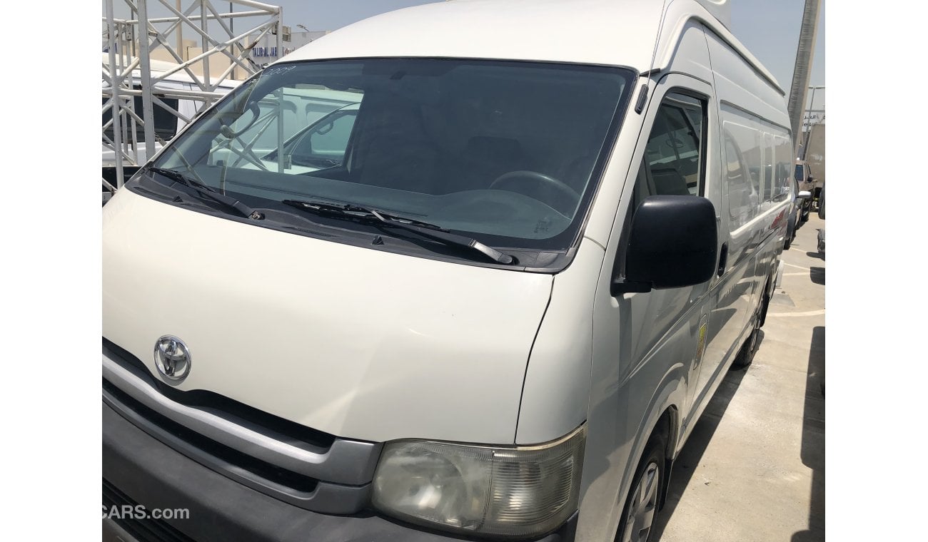 تويوتا هاياس Toyota Hiace Highroof van chiller,model:2009. Excellent condition