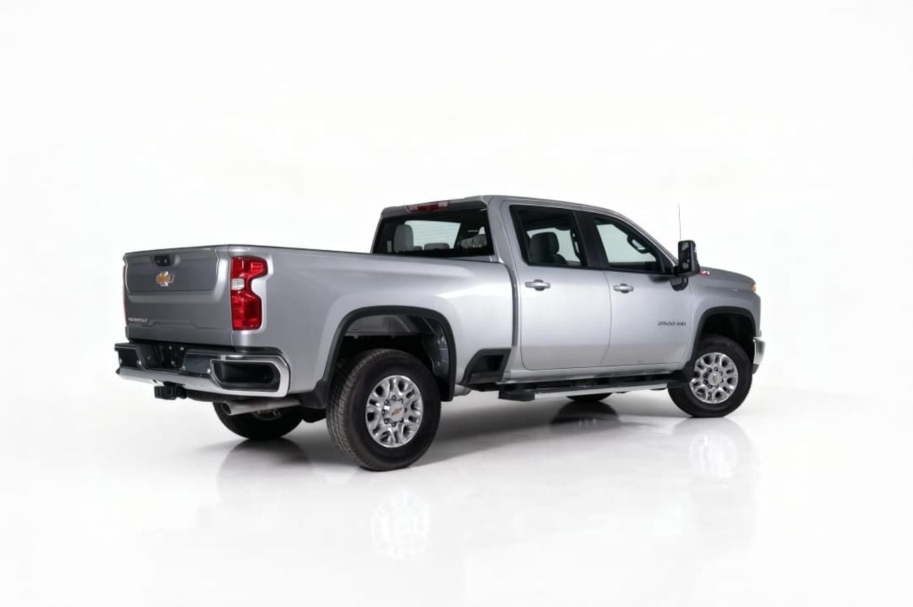 Chevrolet Silverado 2500 CREW/CAB 6.6 2500HD Z71 OFFROAD PACKAGE GCC SPECS 2025MODEL