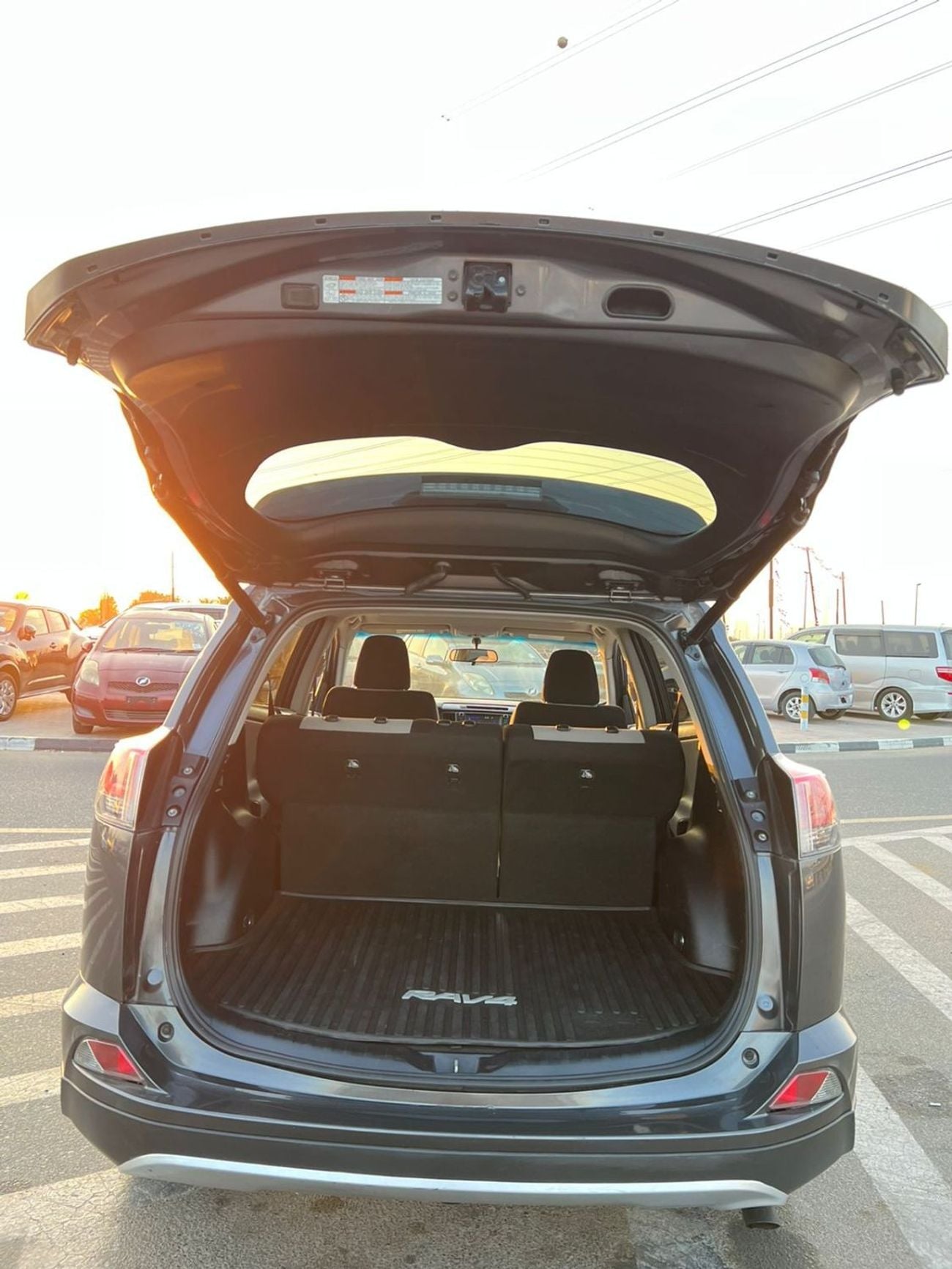 Toyota RAV4 2017 TOYOTA RAV4 XLE / AWD / MID OPTION