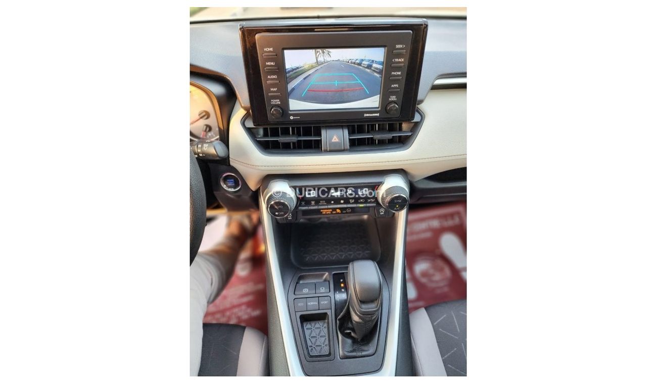 تويوتا راف ٤ XLE