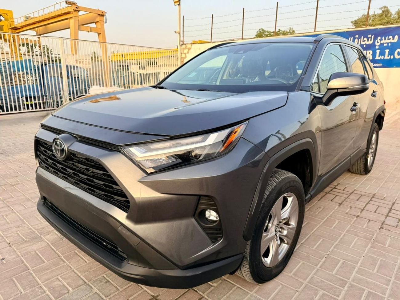 Toyota RAV4 2023 Toyota Rav4 XLE Gray Newly arrived Push Strat Run & Drive