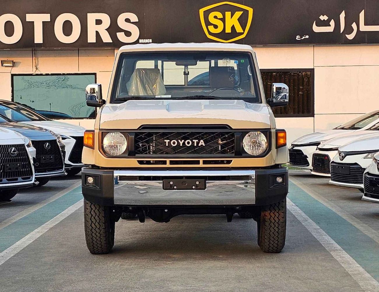 Toyota Land Cruiser Pick Up LC79 / SINGLE CABIN / 2.8L V4 DIESEL / DVD / REAR CAMERA / DIFF LOCK / FULL OPTION (CODE # SCDTMF)
