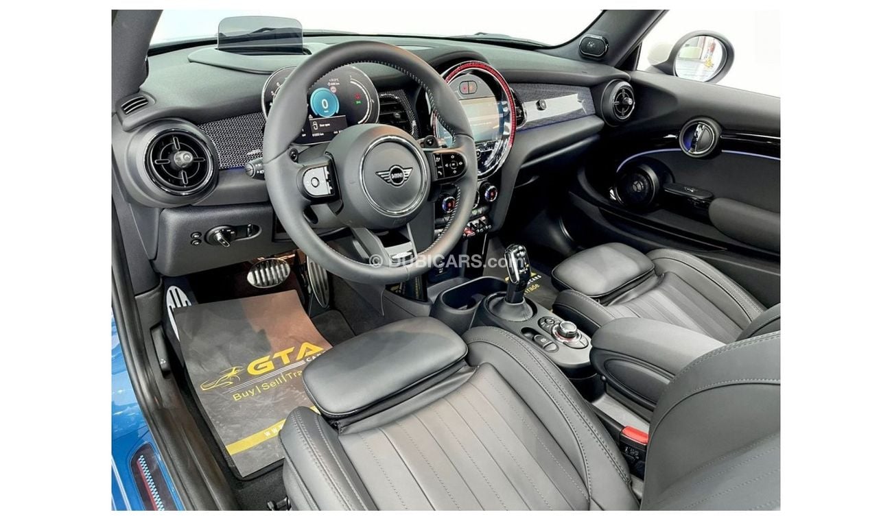 Mini Cooper S 2022 Brand New Mini Cooper S JCW Kit, BMW Warranty and Service Contrcat 2025, GCC
