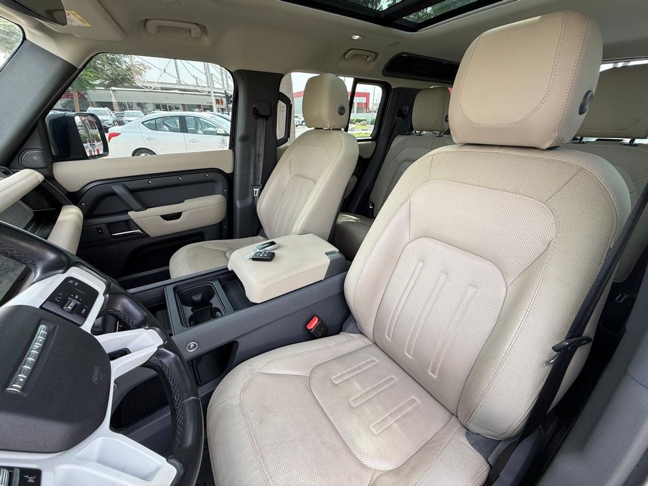 Land Rover Defender P300 110 S 2.0L (5 Seater) RAMADAN OFFER LAND ROVER DEFENDER 110S P300 2021 GCC URBAN BODY KIT FULL