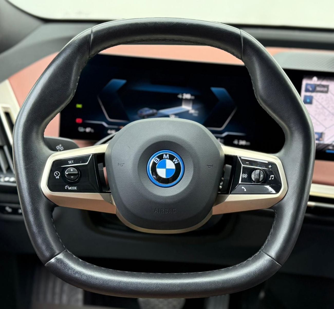بي أم دبليو iX xDrive40 2023 BMW iX xDrive40, 2027 BMW Warranty, 2028 BMW Service Pack, Low Km, Fully Loaded, GCC