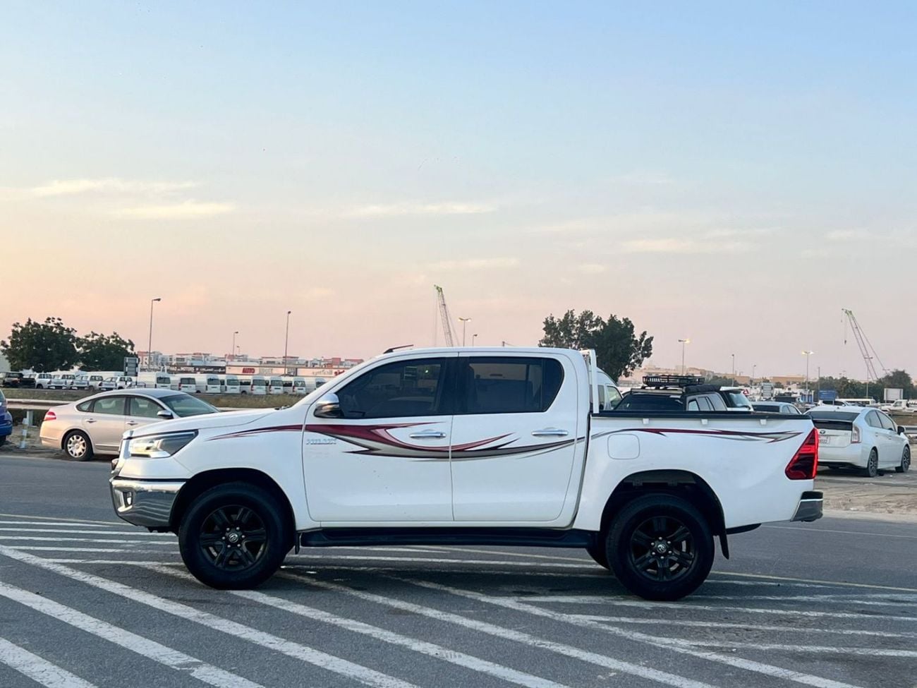 Toyota Hilux 2022 Toyota Hilux SR5 Premium Full Option - 2.7L V4 - 4x4 AWD - Rear CAM & AC - big Body