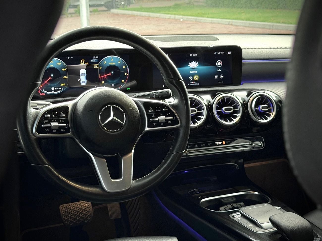 Mercedes Benz CLA250 PREMIUM AMG