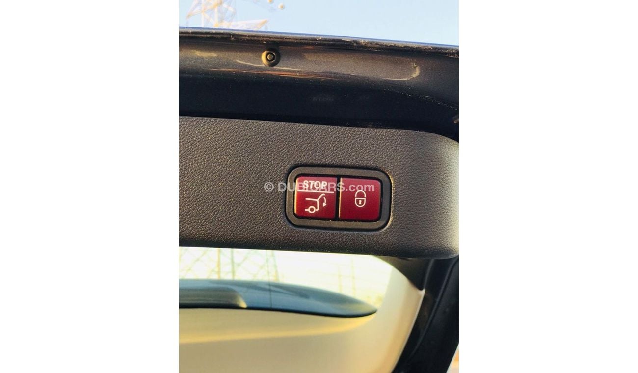 Mercedes-Benz ML 250 MERCEDES BENZ ML250 BLUETEC GREY COLOR MODEL 2015 VERY CLEAN AND GOOD CONDITION