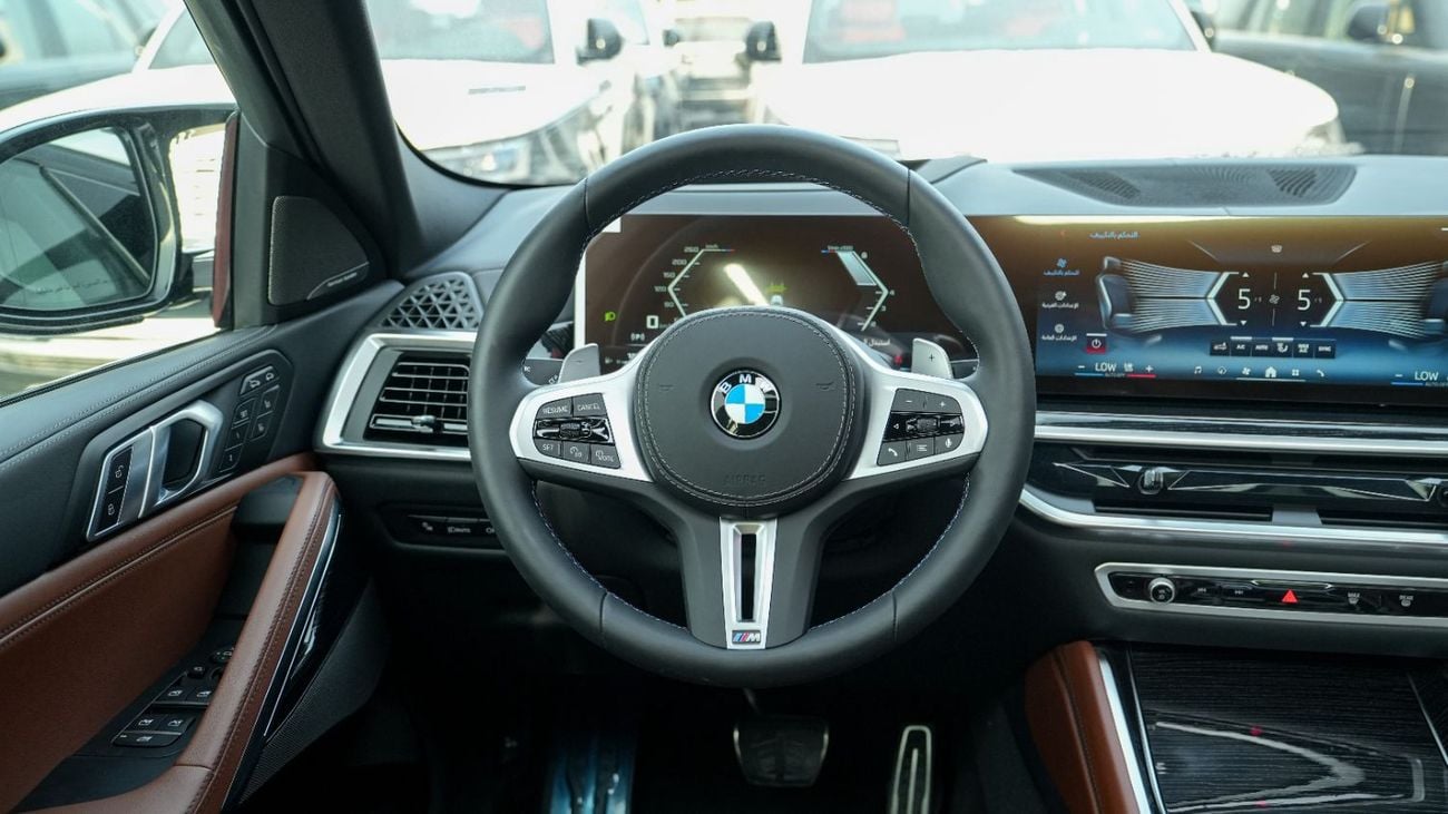 بي أم دبليو X6 M60i xDrive لون أبيض معدني - تان، إصدار 2026 للتصدير فقط