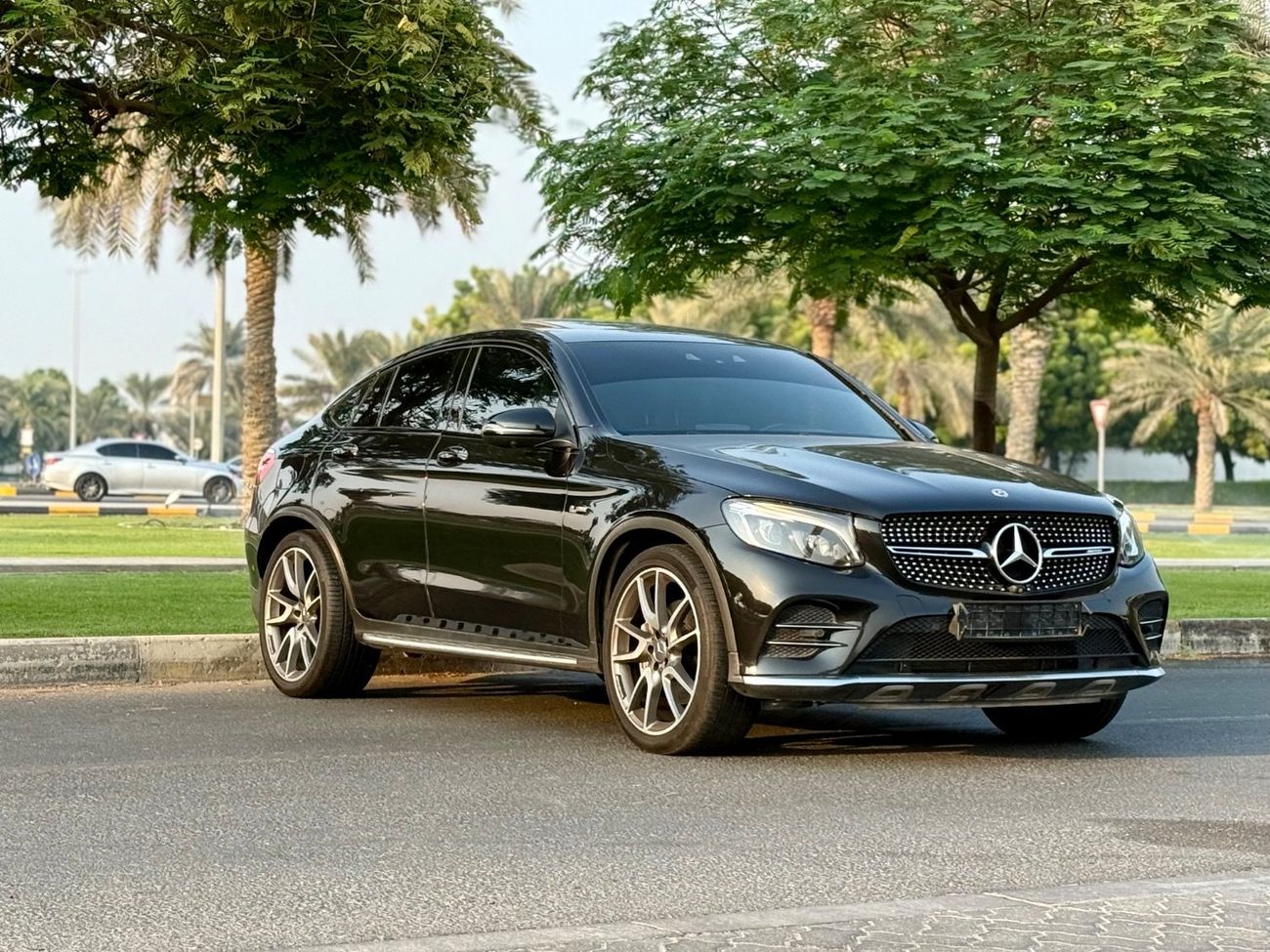 مرسيدس بنز GLC 43 MERCEDES GLC43 COUPE MODEL 2018 GCC SPACE FULL OPTION