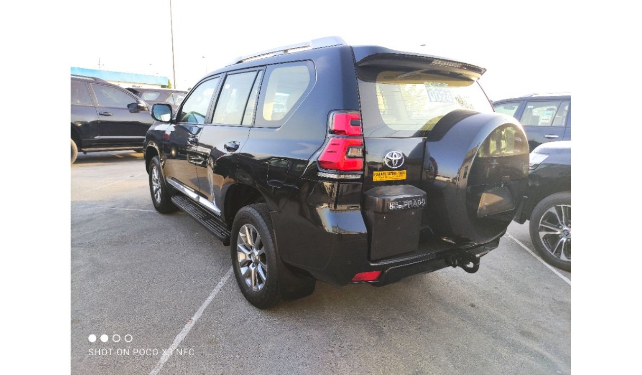 تويوتا برادو Full option 2019 Sunroof Leather seats, DVD Camera (Also register in Dubai)