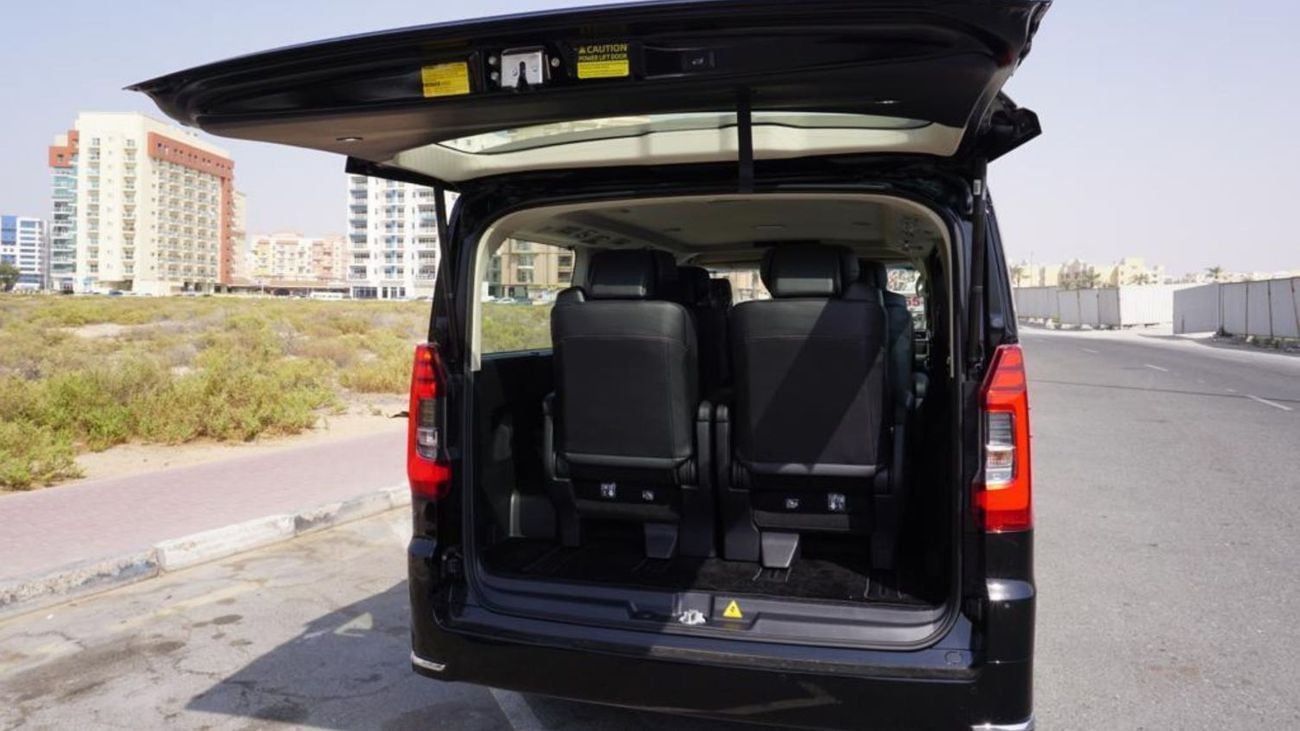 Toyota Granvia 3.5L V6, 24-valve DOHC with Dual VVT-i. 6 Seats . 5 Doors