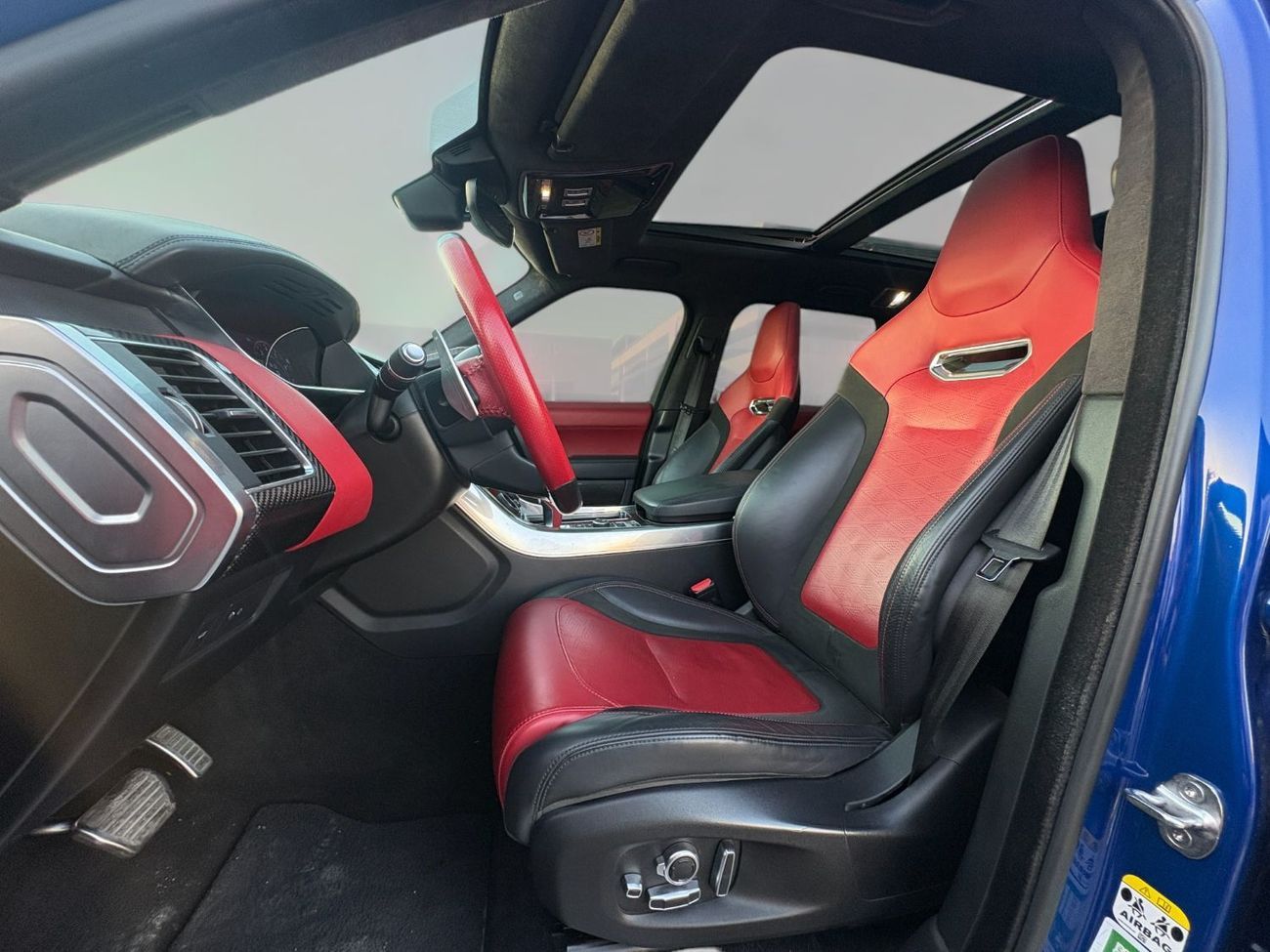 لاند روفر رينج روفر سبورت SVR Carbon Edition 5.0L V8 SUPERCHARGED A/T | 2021 | AED 3,990 per month