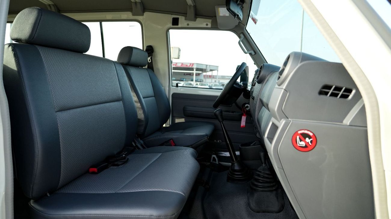 Toyota Land Cruiser 70 Land Cruiser Hard Top V6 4.2L 2025 MY EXPORT