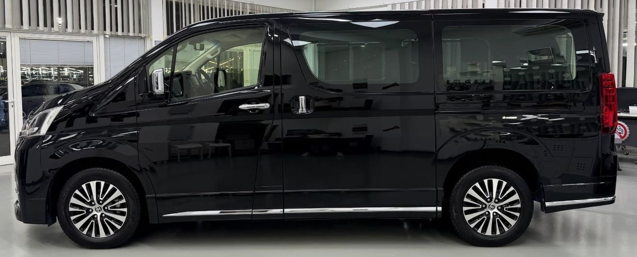 Toyota Granvia PREMIUM